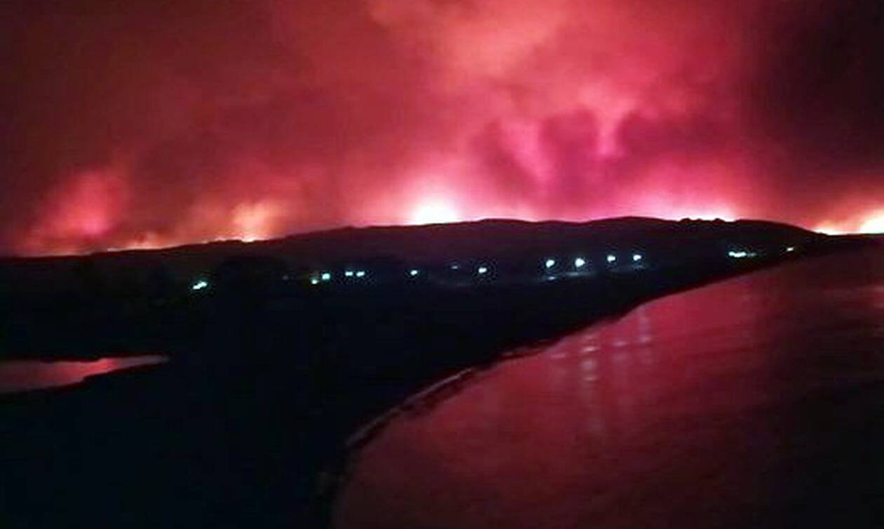 Φωτιά στην Εύβοια: Έχουν απεγκλωβιστεί συνολικά 210 άτομα - Εκκενώθηκε και η Στροφυλιά