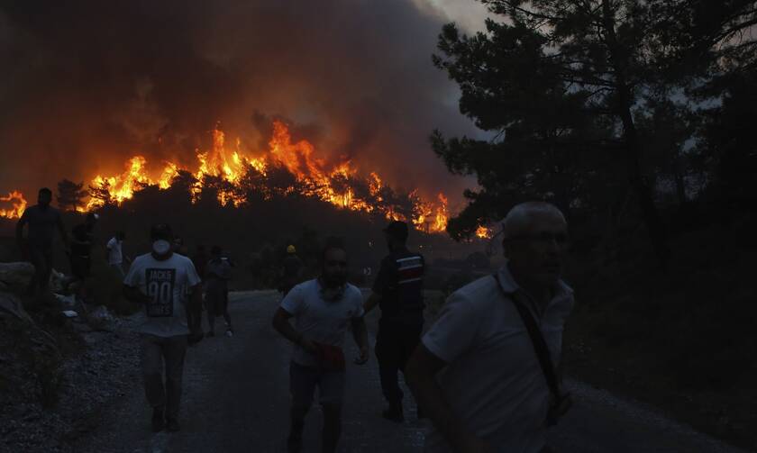H πυρκαγιά στην Τουρκία