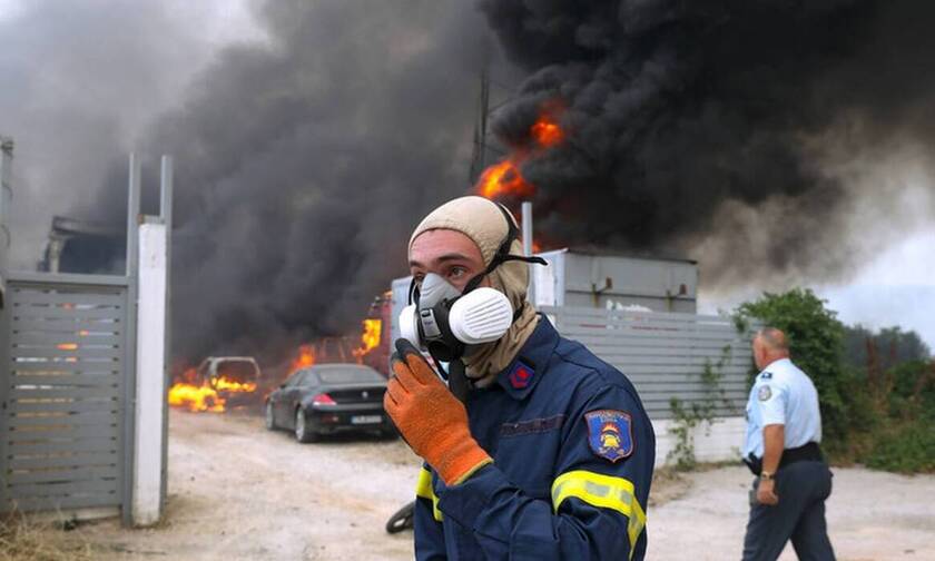 Φωτιά στην Αττική: «Στόχος να μην φτάσει η φωτιά στην Πάρνηθα», είπε ο δήμαρχος Αχαρνών