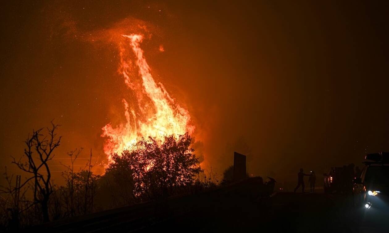 Φωτιά ΤΩΡΑ: Δραματικές στιγμές για παλαίμαχο της ΑΕΚ – Κάηκε ολοσχερώς το σπίτι του