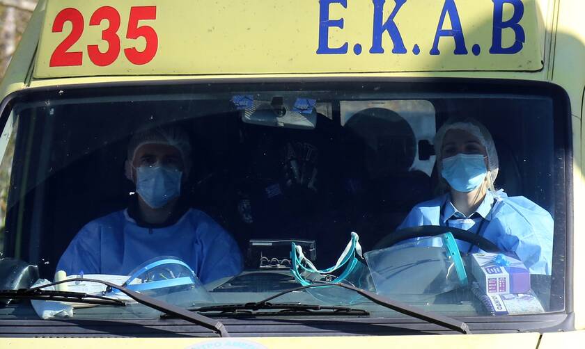 Φωτιά ΤΩΡΑ: Ετοιμοπόλεμοι οι γιατροί και τα νοσοκομεία σε Εύβοια και Πελοπόννησο