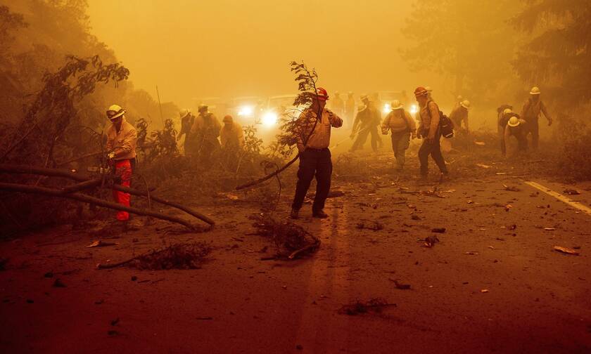 Συγκλονιστικό καρέ από τις πυρκαγιές στην Καλιφόρνια