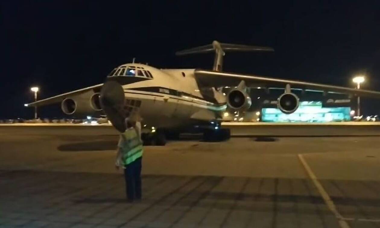 Ilyushin Il-76: Το «υδάτινο βομβαρδιστικό» έφτασε στην Ελλάδα – Μεταφέρει 42 τόνους νερό ανά ρίψη