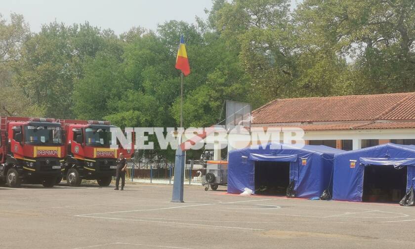 To Newsbomb.gr στο στρατηγείο των Ρουμάνων πυροσβεστών στην Εύβοια (pics)