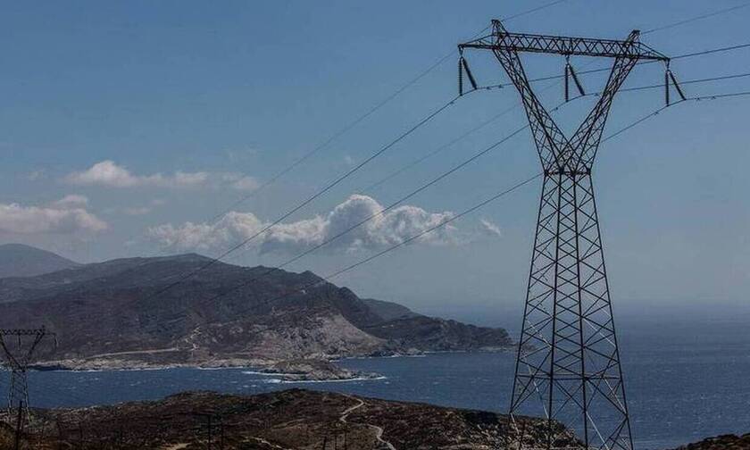 Επενδύσεις ύψους 2,5 δισ. ευρώ ξεκλειδώνουν τα μεγάλα έργα των ηλεκτρικών διασυνδέσεων των νησιών με την ηπειρωτική Ελλάδα.