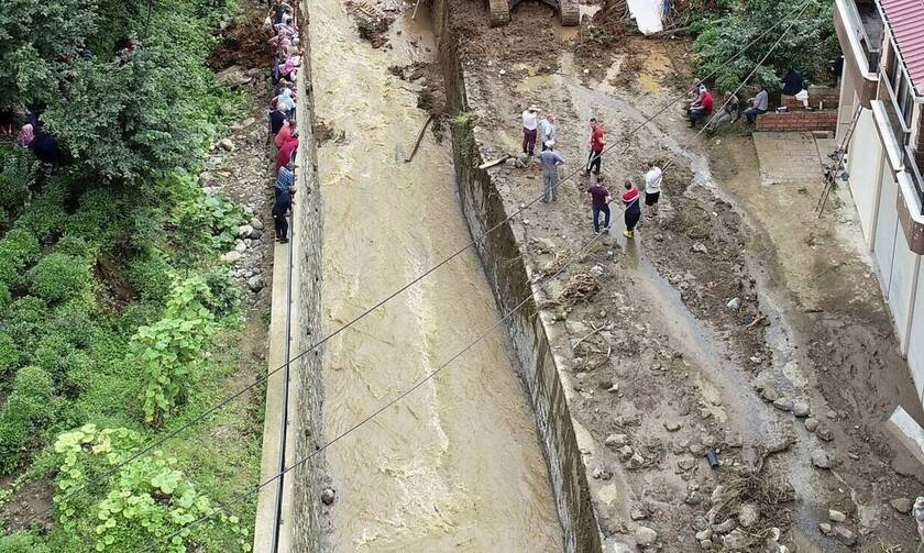 Τραγωδία στην Τουρκία από τις πλημμύρες – Αυξάνονται οι νεκροί