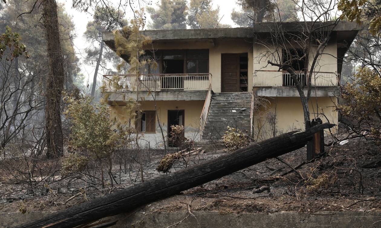 Φωτιές: Στις 330 οι επικίνδυνες κατοικίες - Συνεχίζονται οι έλεγχοι από τα κλιμάκια