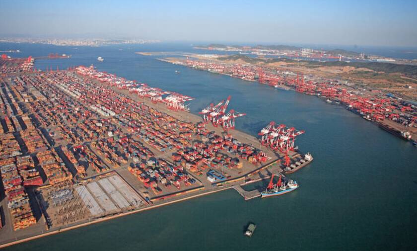 Με προβλήματα λειτουργούν πολλά μεγάλα εμπορικά λιμάνια, κυρίως στην Κίνα