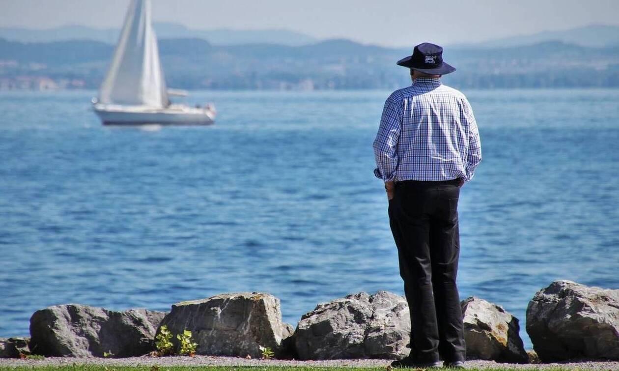 Όρια ηλικίας συνταξιοδότησης: «Εγκλωβισμένοι» θα παραμείνουν χιλιάδες ασφαλισμένοι
