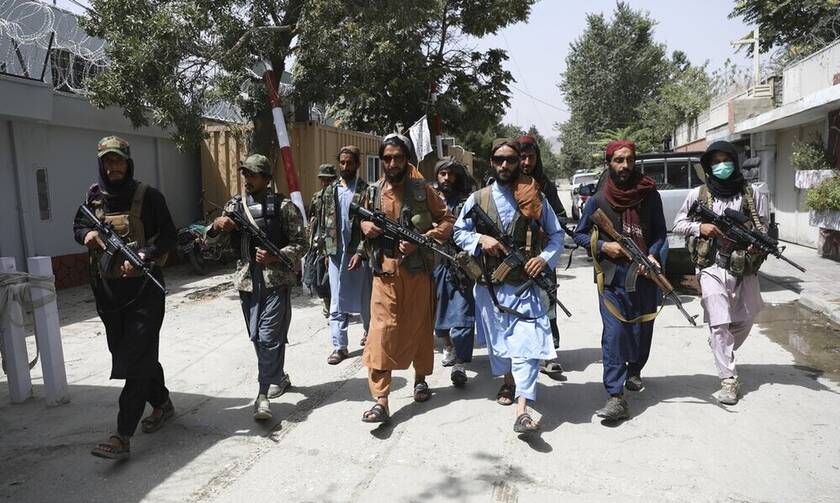 Αφγανιστάν: 12 άνθρωποι έχουν σκοτωθεί - Οι Ταλιμπάν καλούν τους πολίτες να επιστρέψουν σπίτια τους