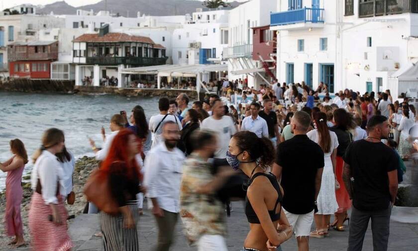 Μετάλλαξη Δέλτα - Στο «κόκκινο» όλη η Ελλάδα: «Είμαστε στο 4ο κύμα», απέχουμε από το τείχος ανοσίας