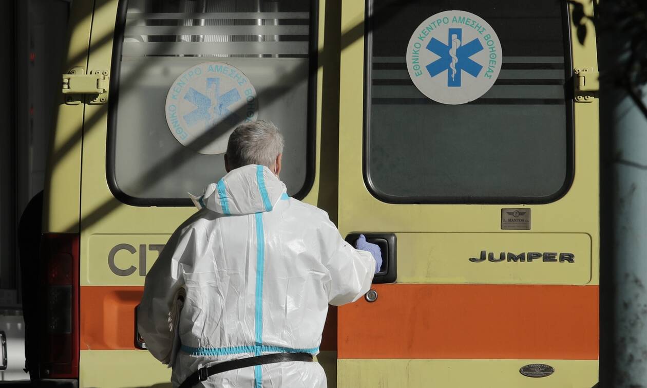 Εύβοια: Δύο τραυματιοφορείς του νοσοκομείου Χαλκίδας βρέθηκαν θετικοί στον κορονοϊό