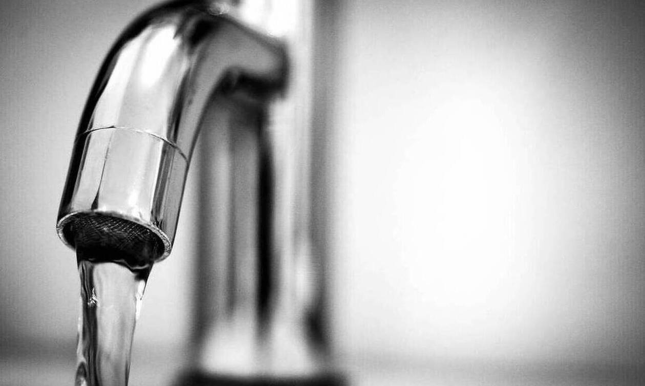 Χαλκιδική: Χωρίς νερό για δεύτερη μέρα οι Καλύβες – Τι απαντά ο δήμαρχος στο Newsbomb.gr