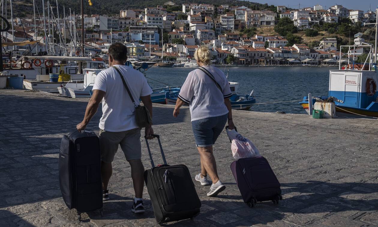 SZ: Η Ελλάδα δεκαπλασίασε τα έσοδά της από τον τουρισμό