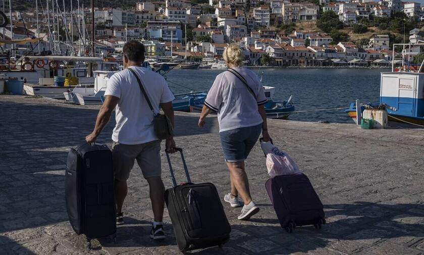 Μόλις 1 εκατομμύριο τουρίστες επισκέφτηκαν την Ελλάδα τον Ιούνιο