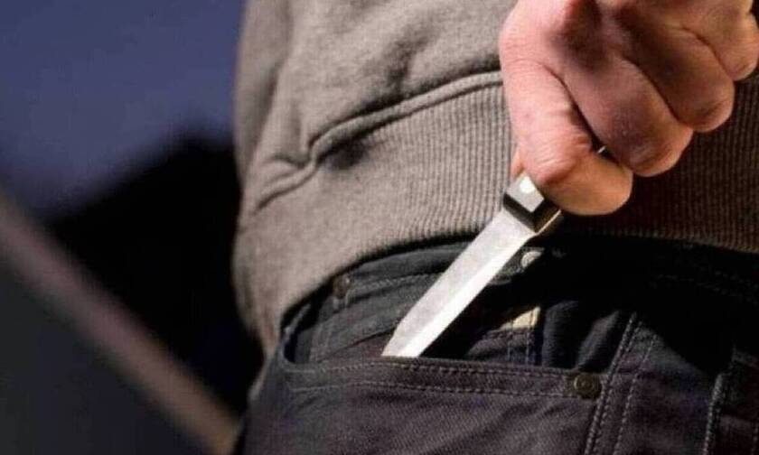 Γιαννιτσά: 62χρονος κυνήγησε νεαρούς με μαχαίρια γιατί δεν τον άφηναν να κοιμηθεί