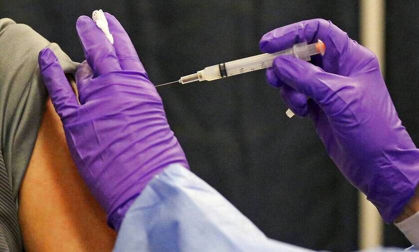 Kορονοϊός: Οι εμβολιασμοί απέτρεψαν 140.000 θανάτους στις ΗΠΑ