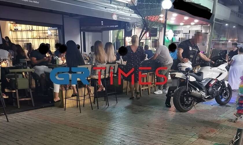 Θεσσαλονίκη: Άνδρας εισέβαλε σε κατάστημα και απείλησε με μαχαίρι έναν θαμώνα