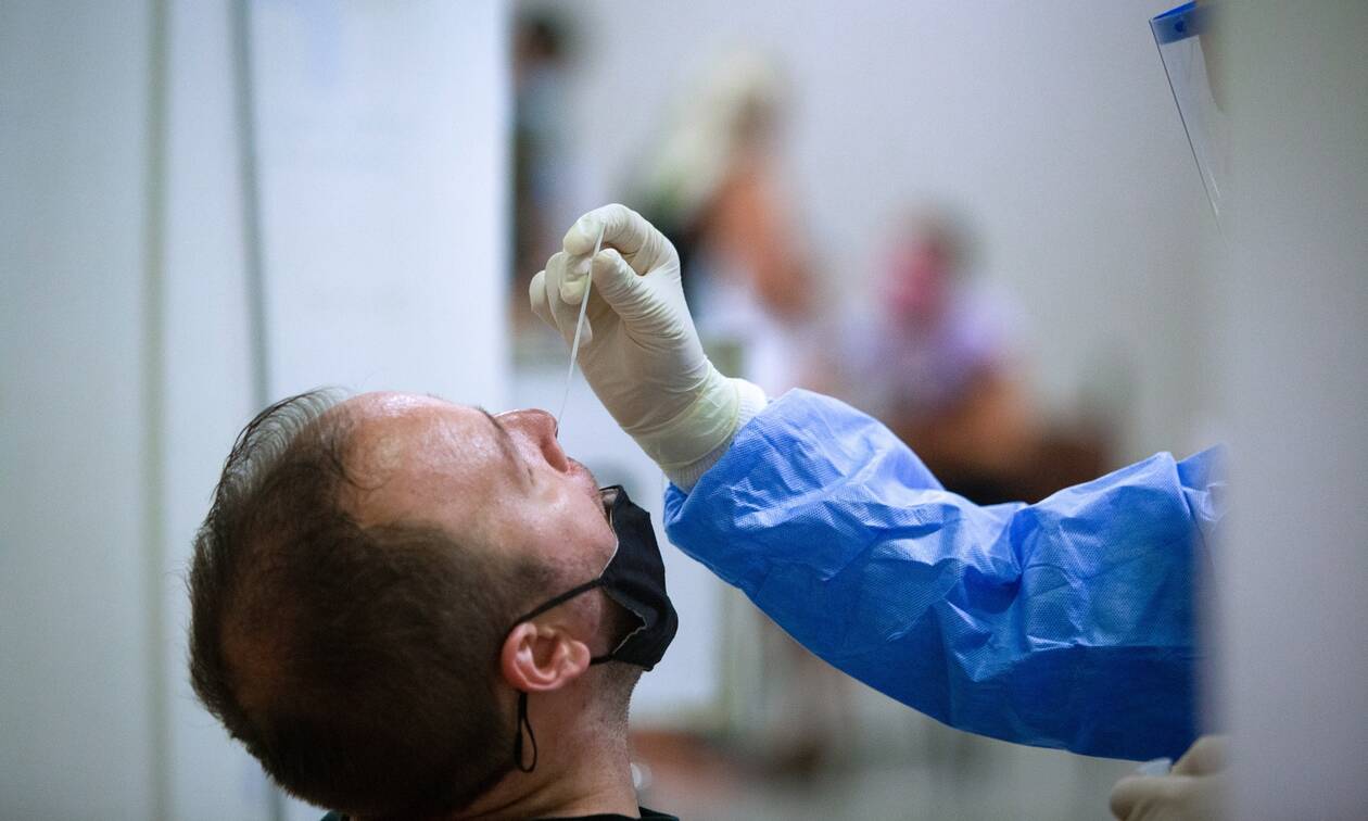 «Καμπανάκι» Θωμαΐδη: Πάνω από 4.000 κρούσματα αν οι εμβολιασμοί παραμείνουν στάσιμοι