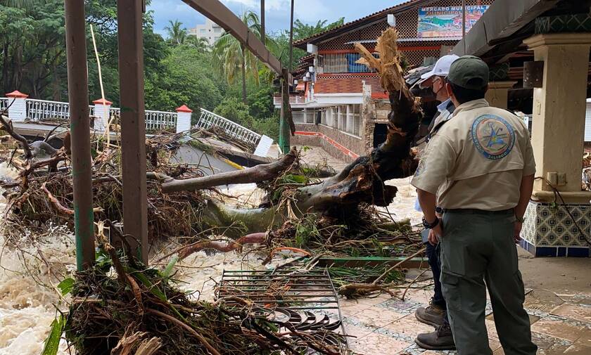 Μεξικό: Ο τυφώνας «Νόρα» πλήττει με σφοδρότητα την χώρα - Πλημμύρες και πτώσεις δέντρων