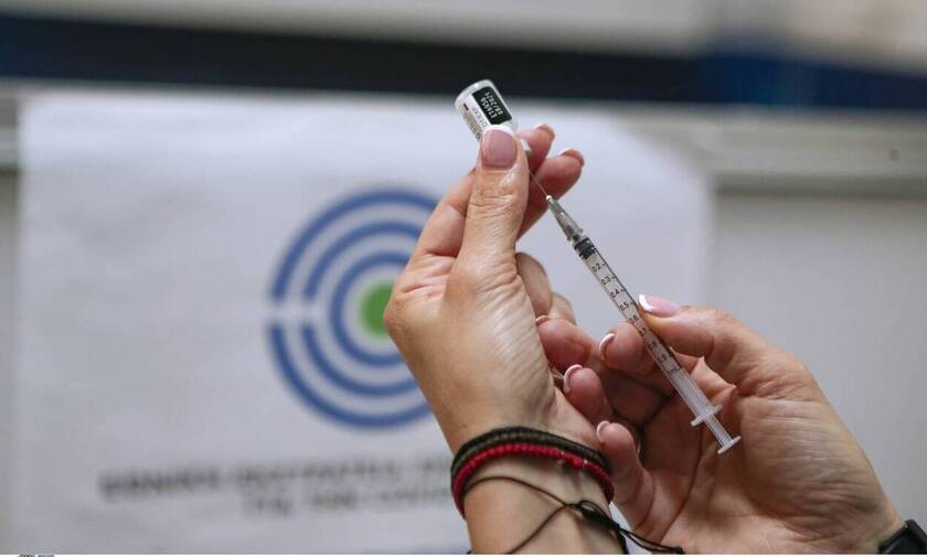 Εμβόλιο: 20.000 εμβολιασμοί σε καθημερινή βάση - 6 εκατ. πολίτες έκαναν τουλάχιστον μια δόση