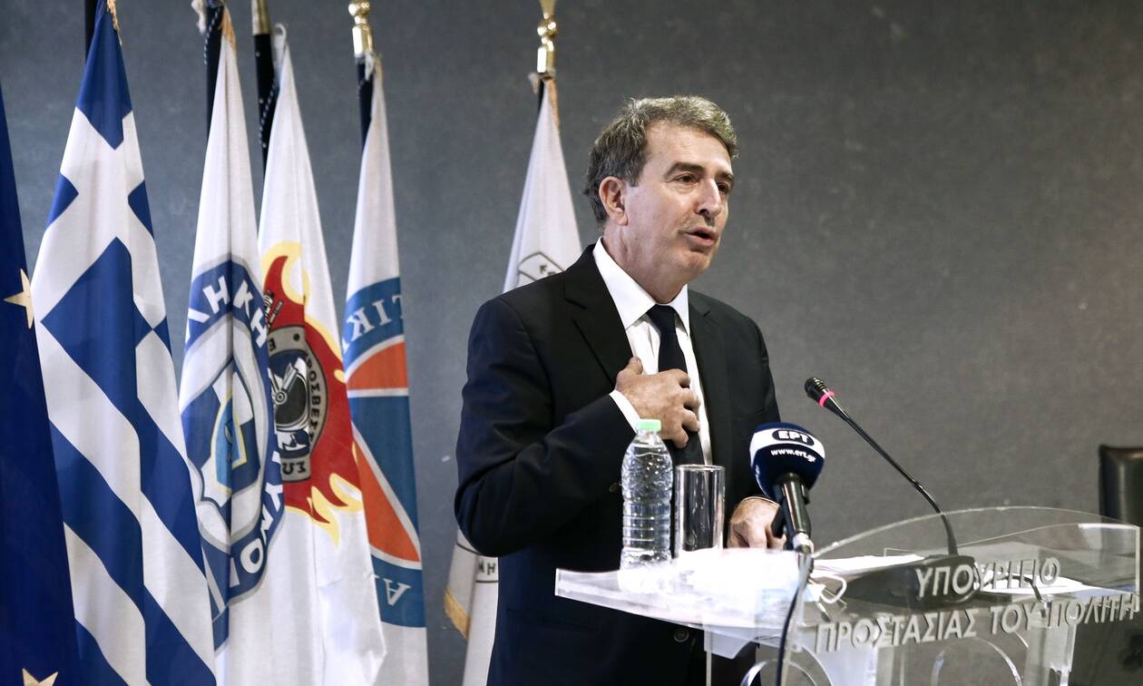 Χρυσοχοΐδης: Σκληρή η πολιτική για όσους αναλαμβάνουν ευθύνες - Δεν αποχωρώ από τον δημόσιο βίο