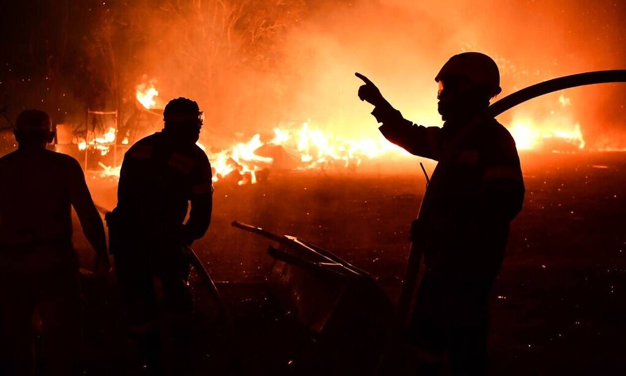 Φωτιά ΤΩΡΑ σε εργοστάσιο στις Αχαρνές