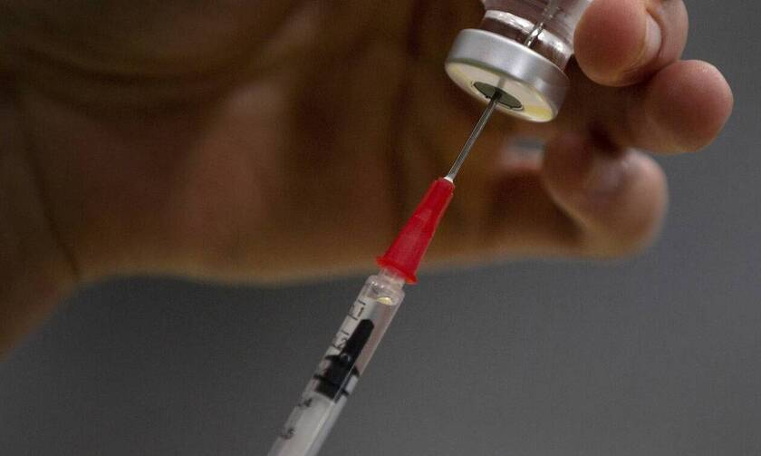 «Μαϊμού» εμβολιασμοί στην Καρδίτσα: «Θα φτάσουμε μέχρι τέλους», δηλώσει ο διοικητής της ΥΠΕ