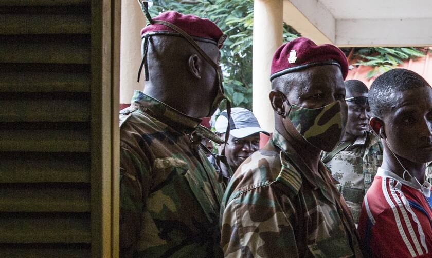 Στρατιώτες στη Γουϊνέα