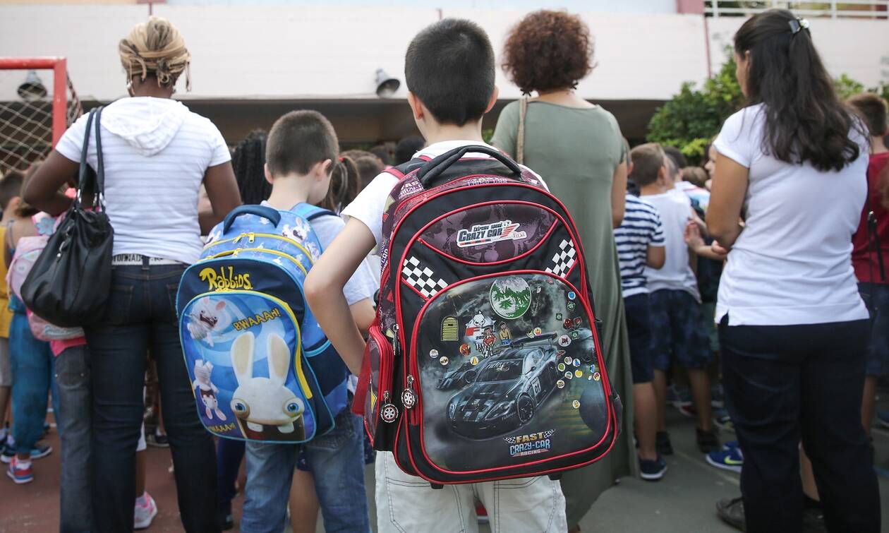 Κορονοϊός: Ανησυχία ενόψει του ανοίγματος των σχολείων - Τι συμβαίνει με τα κρούσματα σε παιδιά