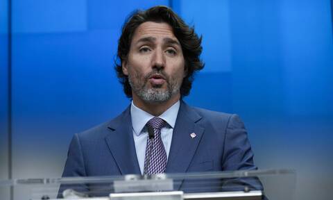 Καναδάς: Πέταξαν πέτρες στον πρωθυπουργό Τζάστιν Τριντό κατά την προεκλογική του εκστρατεία