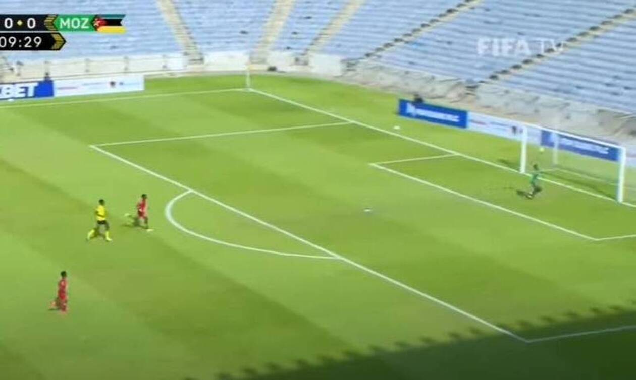Το γκολ που έγινε viral! Τα έκαναν όλα λάθος οι παίκτες της Μοζαμβίκης (video)