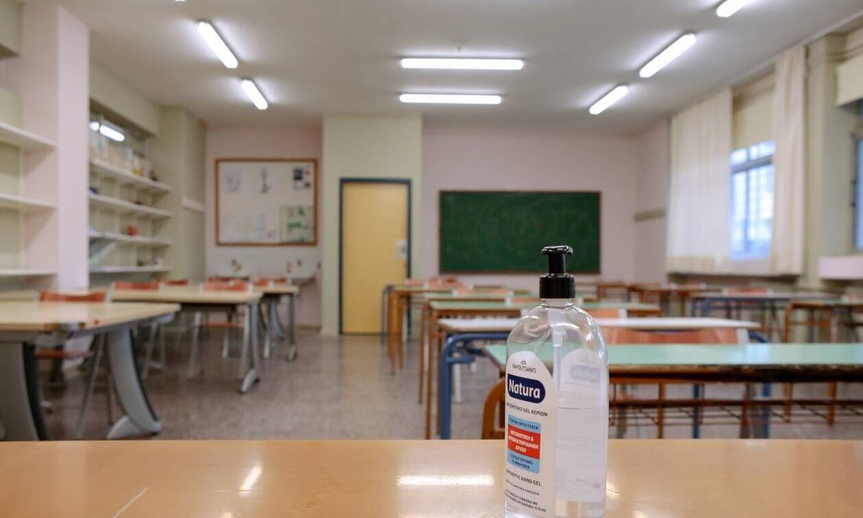 Ο ΣΥΡΙΖΑ κρούει τον κώδωνα του κινδύνου για το άνοιγμα των σχολείων – Να ληφθούν όλα τα μέτρα