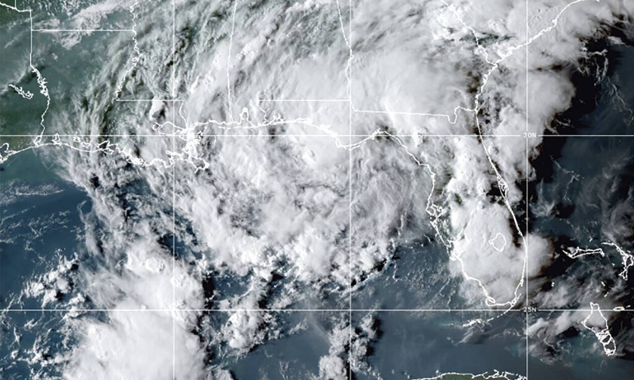 ΗΠΑ: Η τροπική καταιγίδα Μίντι έφθασε πάνω από τη Φλόριντα