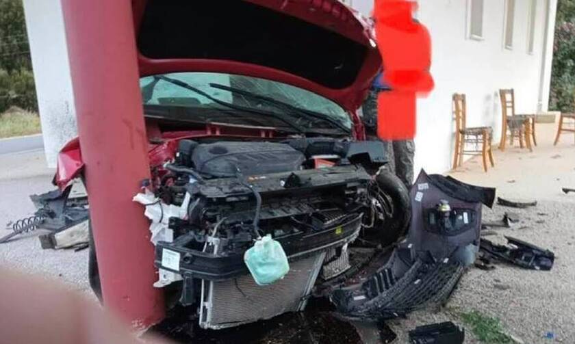 Κρήτη: Σοκαριστικό τροχαίο για 28χρονο - Το αυτοκίνητο «καρφώθηκε» στη Μονή Κρουσταλένιας