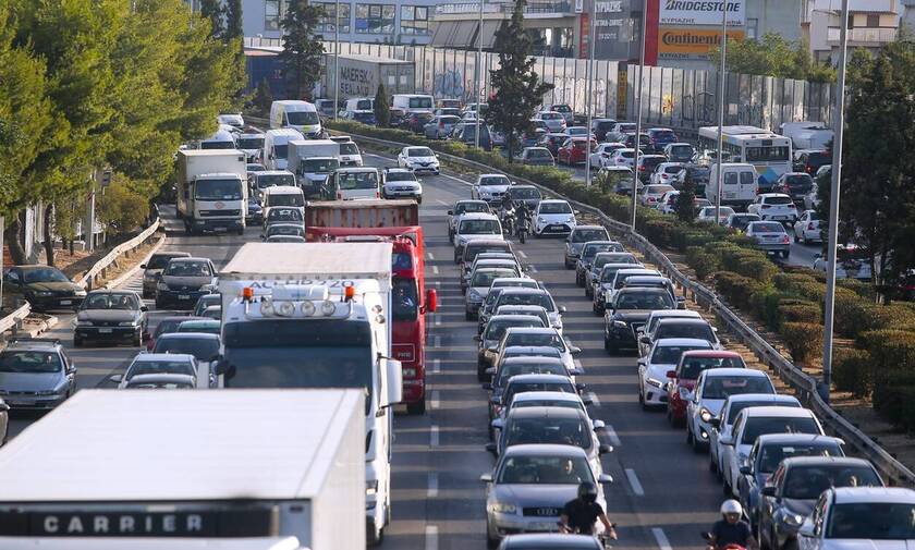 Κίνηση ΤΩΡΑ: Σε ποιους δρόμους της Αθήνας πραγματοποιείται με δυσκολία η κυκλοφορία των οχημάτων