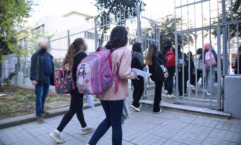 Ρεπορτάζ Newsbomb.gr: Δραματική πρόβλεψη Τζανάκη - «50.000 μαθητές θα νοσήσουν από κορονοϊό»