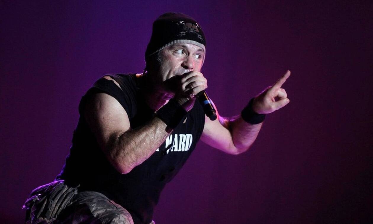 Μπρους Ντίκινσον: Ο τραγουδιστής των Iron Maiden συμβουλεύει τον κόσμο να εμβολιαστεί