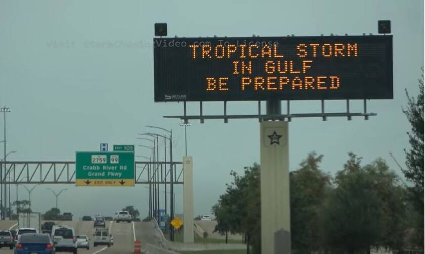 Προειδοποιήσεις για τον κυκλώνα Νίκολας