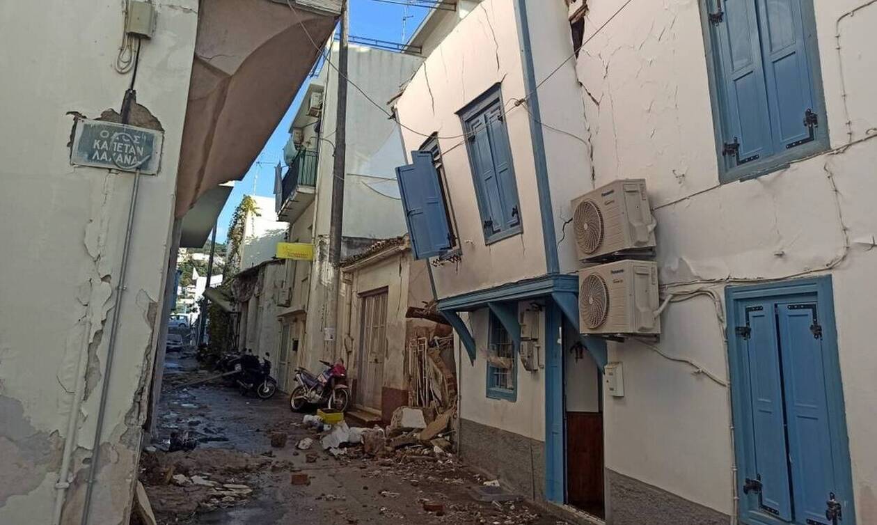 Σάμος - ετοιμόρροπα κτήρια από το σεισμό του 2020: Μα δεν ντρέπεται κανείς για το κατάντημα;