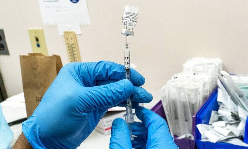 Κορoνοϊός - Μελέτη: Πώς επηρεάζει ο εμβολιασμός τους  ασθενείς με καρκίνο