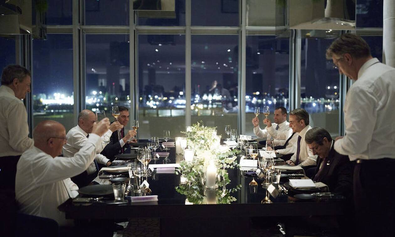 EUMED 9: Η χαλάρωση των ηγετών του ευρωπαϊκού Νότου - Εικόνες από το δείπνο στο «Σταύρος Νιάρχος»