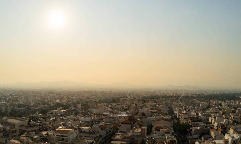 Καιρός Σαββατοκύριακο: Φθινοπωρινός καύσωνας με σκόνη από την Αφρική - Έως 37 βαθμούς η θερμοκρασία