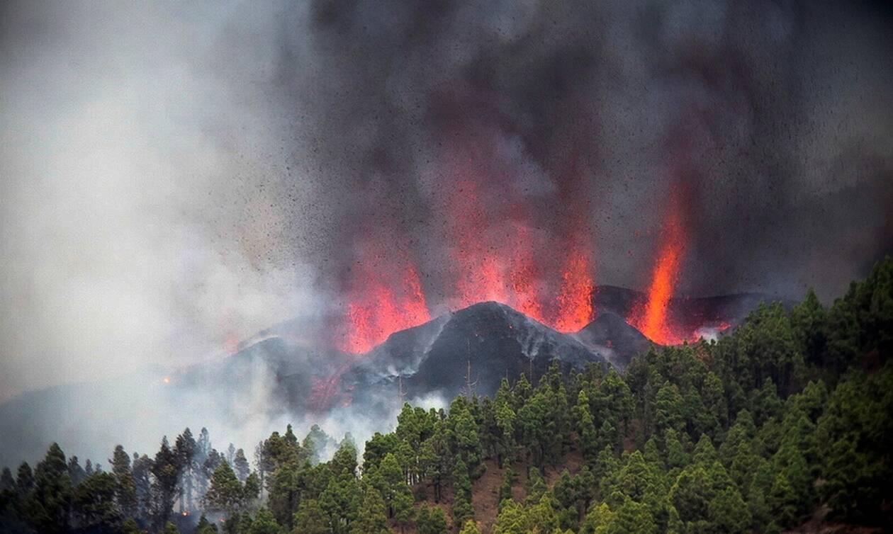 Έκρηξη ηφαιστείου στη Λα Πάλμα: Εκκενώνονται 10 κοινότητες - Συγκλονιστικές εικόνες
