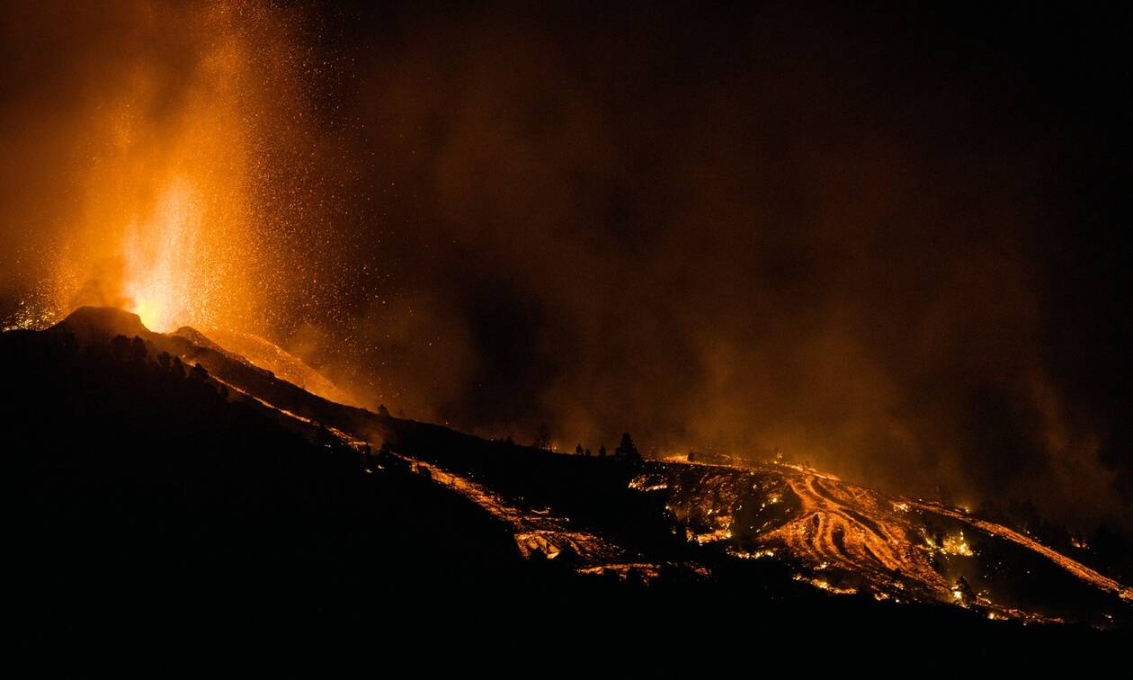 Iσπανία: Εικόνες Αποκάλυψης από το ηφαίστειο στα Κανάρια Νησιά – Η όγδοη έκρηξη εδώ και 550 χρόνια