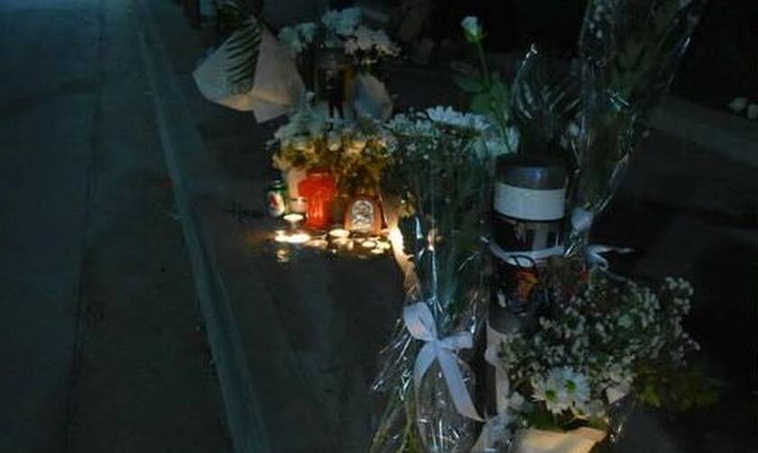 Κρήτη: Με ριζίτικα και μαντινάδες αποχαιρετούν τους δύο νέους που σκοτώθηκαν σε τροχαίο