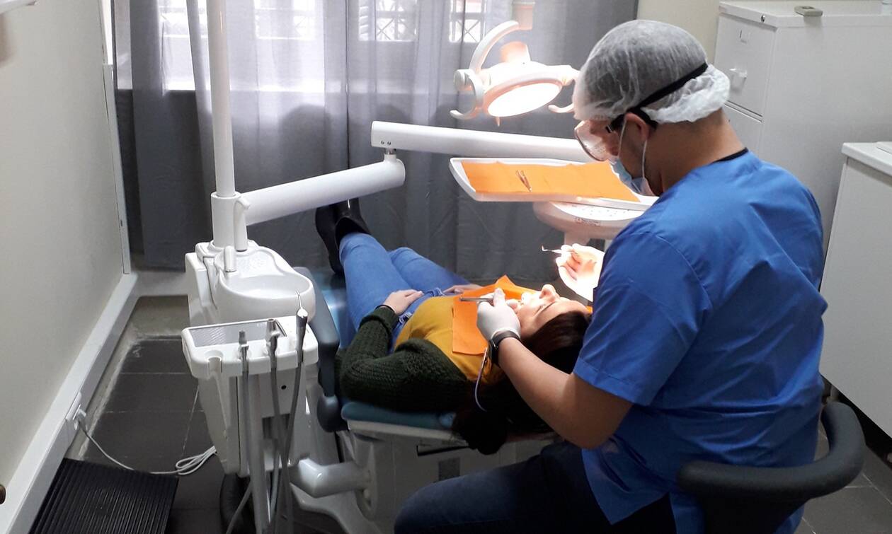 Αλαλούμ με την επίσκεψη στον οδοντίατρο: Πώς θα μπαίνουν οι ασθενείς στα οδοντιατρεία