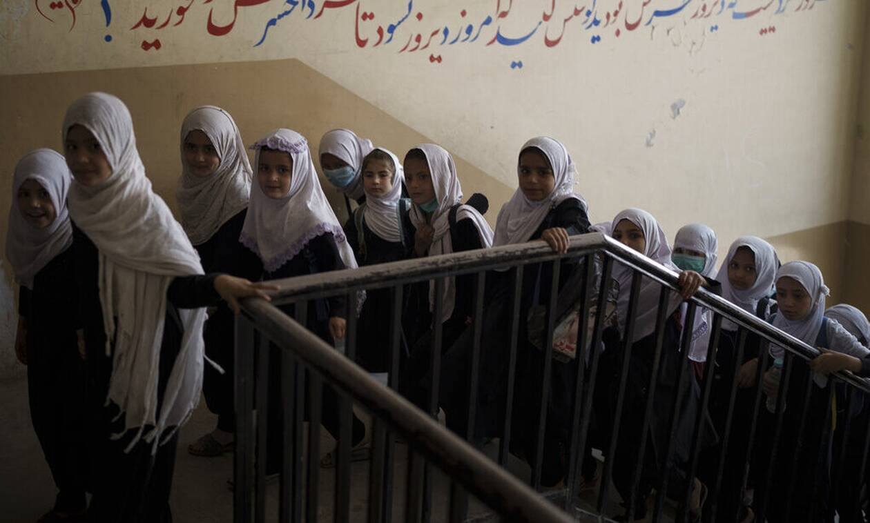 Αφγανιστάν - Ταλιμπάν: «Τα κορίτσια θα επιστρέψουν στα σχολεία το συντομότερο δυνατόν»