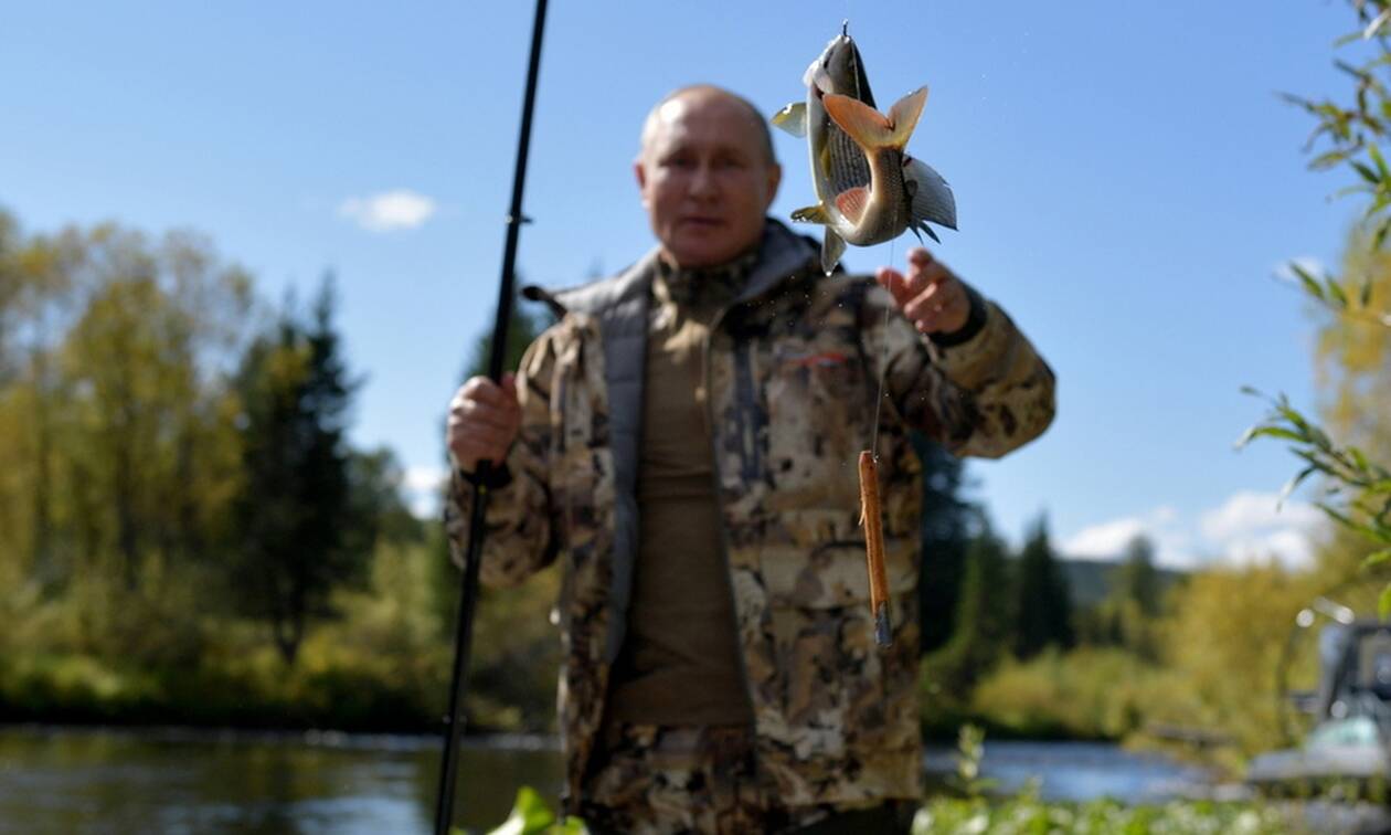 Ο Πούτιν πήγε για ψάρεμα στη Σιβηρία - Οι φωτογραφίες από τις διακοπές του