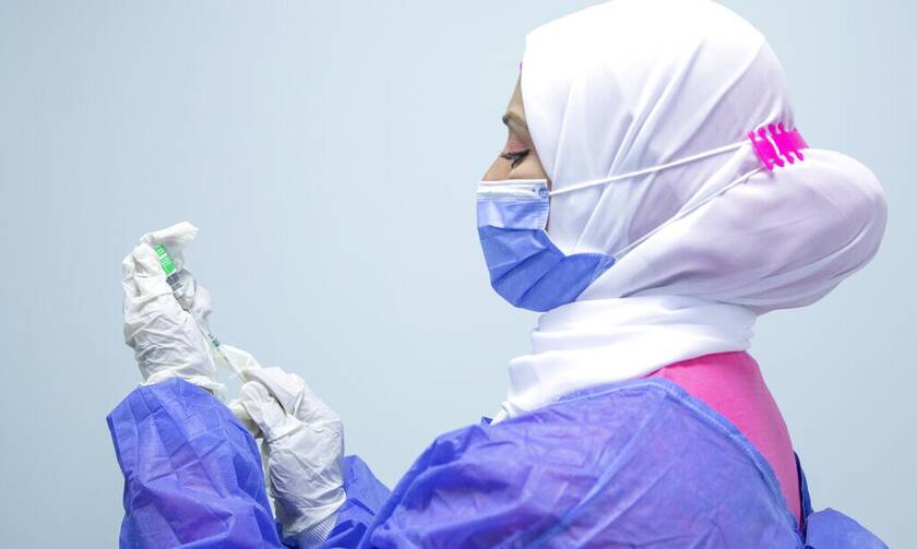Κορονοϊός - Αίγυπτος: «Μπλόκο» στους δημόσιους υπαλλήλους που δεν έχουν εμβολιαστεί
